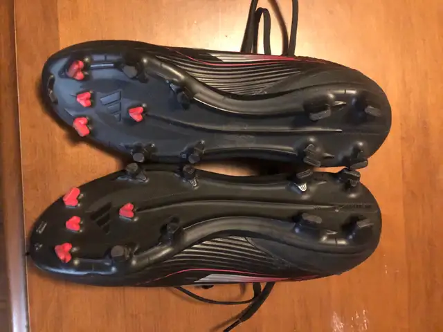 *DEAL* Soulier Soccer Adidas F50 League MG Noir - Youth 8.5 in Soccer in Gatineau - Image 4
