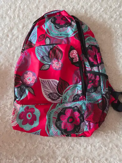 sac a dos multicolore avec pochettes avant et sur les côtés NEUF, View more
