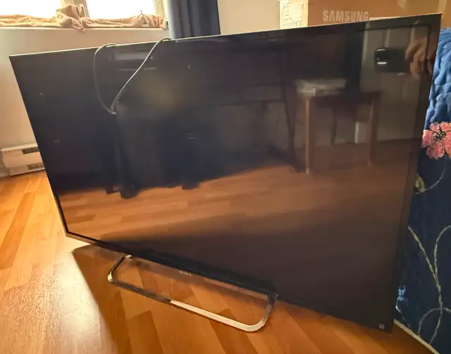 SONY BRAVIA 50" LCD TV in TVs in Moncton - Image 2