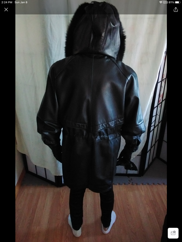 Leather - 3/4 Length - Medium - Detachable Hood with Fur Trim in Women's - Tops & Outerwear in Regina - Image 3