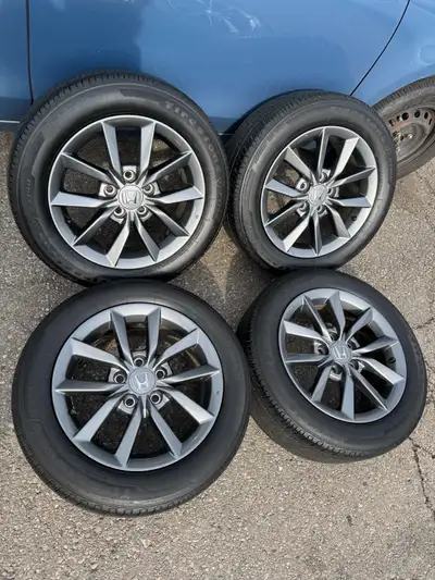 OEM used on 2020 Honda Civic, but you can use on 2006-2025 Honda Civic or accord, or Acura csx/tsx....