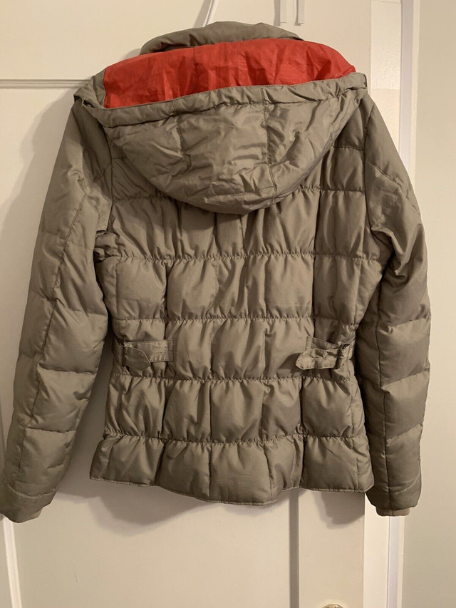 Eddie Bauer Winter jacket  in Women's - Tops & Outerwear in Mississauga / Peel Region - Image 3