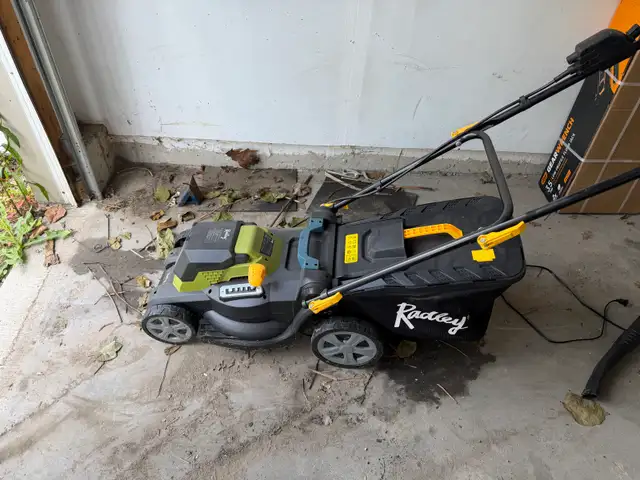 Radley cordless yardwork combo kit in Lawnmowers & Leaf Blowers in Kitchener / Waterloo - Image 4