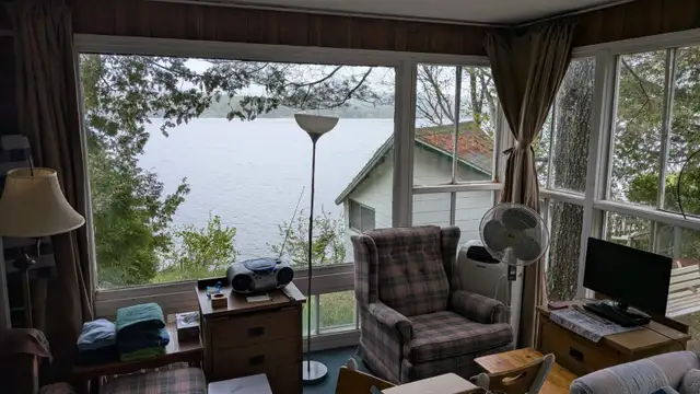 Lakeside cottage in Eastern Townships for rent in Quebec in Canada - Image 6