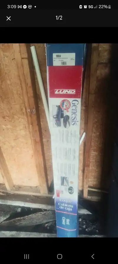 Lund Genesis hinged bed cover for a Dodge Ram short box brand new in box never used $175 OBO