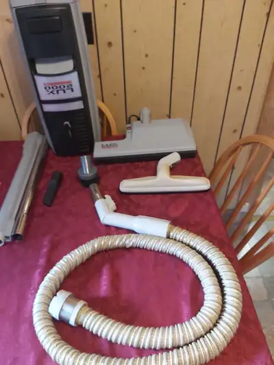 ELECTROLUX VACUUM CLEANER 2000 MODEL WITH 2 YEAR WARRANTY I have a Electrolux Vacuum Cleaner 2000 mo...
