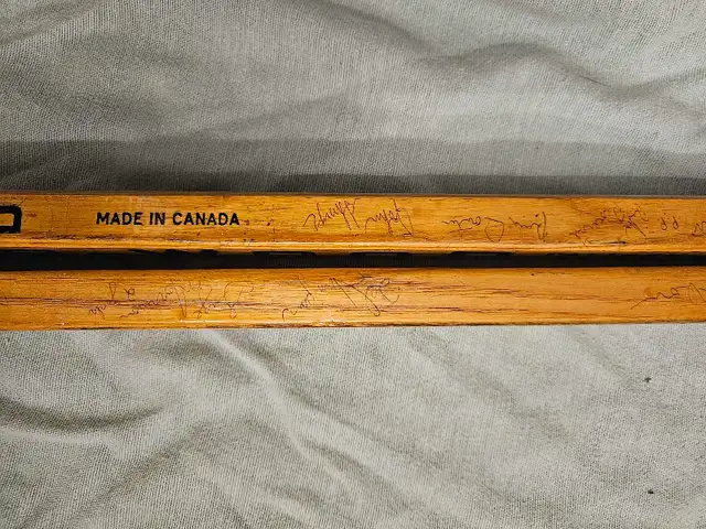 60's Game used hockey sticks in Hockey in City of Toronto - Image 10