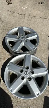 4X 16” Original Nissan Aluminium Rims. 2 of 4 rims comes w tires