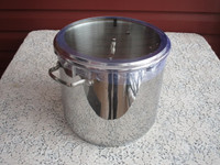NEW! Large Stock Pot by Master Chef! 16 Quart Size