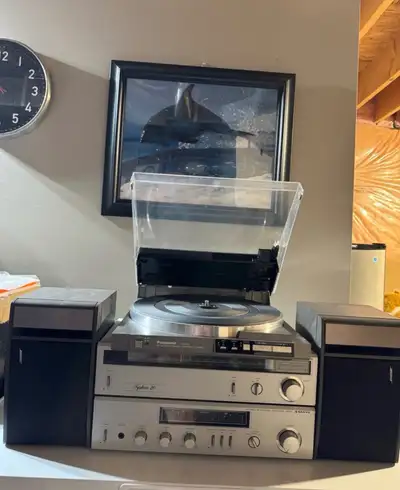 STEREO SYSTEM with BOSE SPEAKERS and TURNTABLE, View more