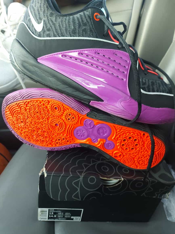 Basketball shoes in Other in Oshawa / Durham Region