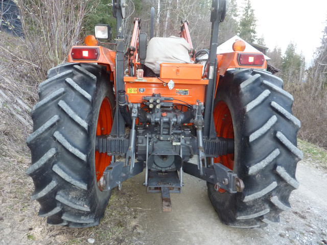 Kabota   M 9000 in Farming Equipment in Vernon - Image 2