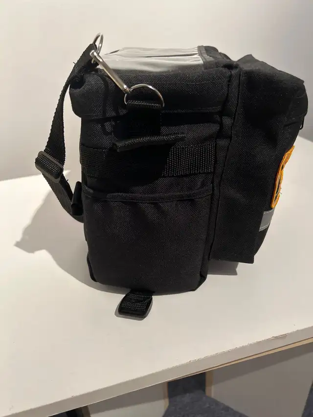 Sacoche de velo in Clothing, Shoes & Accessories in Lévis - Image 4