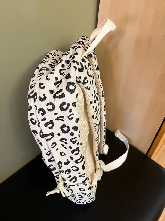 Brand NEW — Large 17” Backpack Travel Bag School in Bags & Luggage in City of Toronto - Image 6