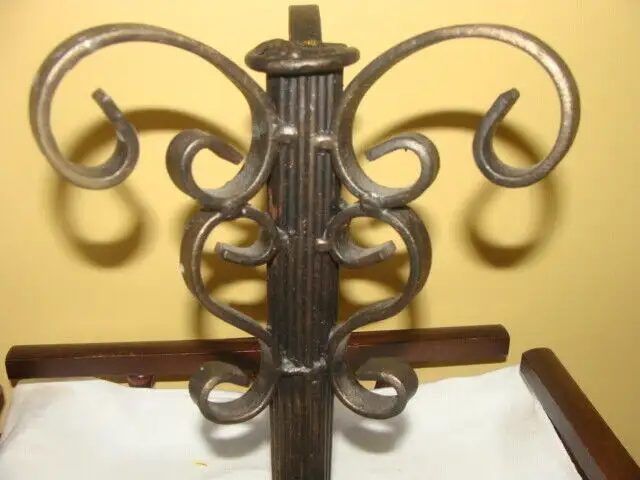Magnifique chandelier en fer forgé in Home Décor & Accents in Laval / North Shore - Image 3