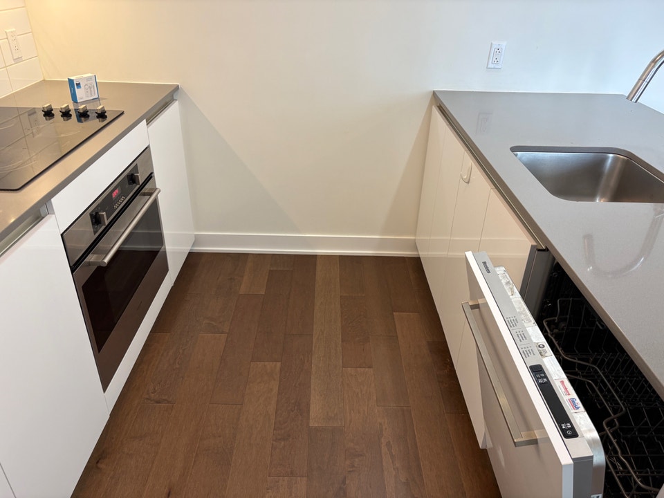 Beau condo 4½ à louer (Ville-Marie) – Près du métro 4