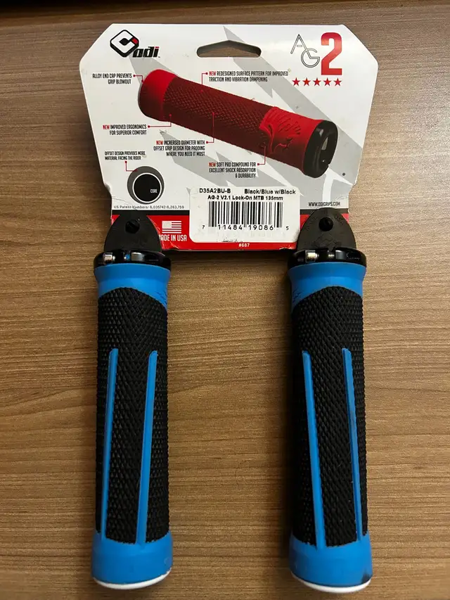 Mountain bike grips ODI AG-2 in Frames & Parts in Gatineau - Image 3