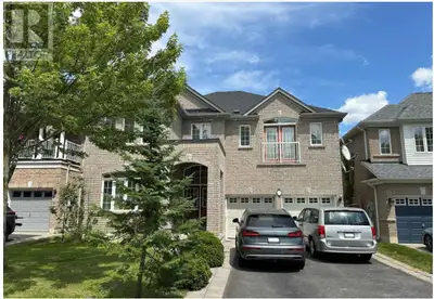 For lease 4 bdr furnished house in Newmarket