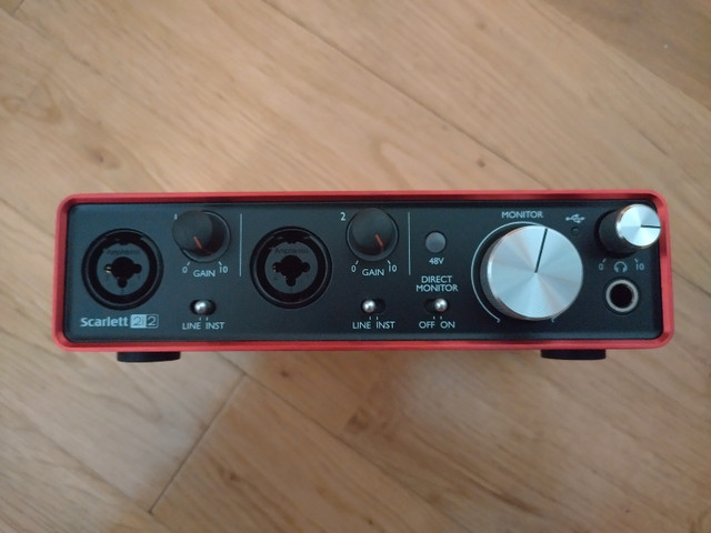 Focusrite Scarlett 2i2 (2nd gen) | Pro Audio & Recording Equipment