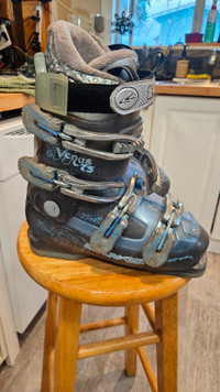 Womens ski boots