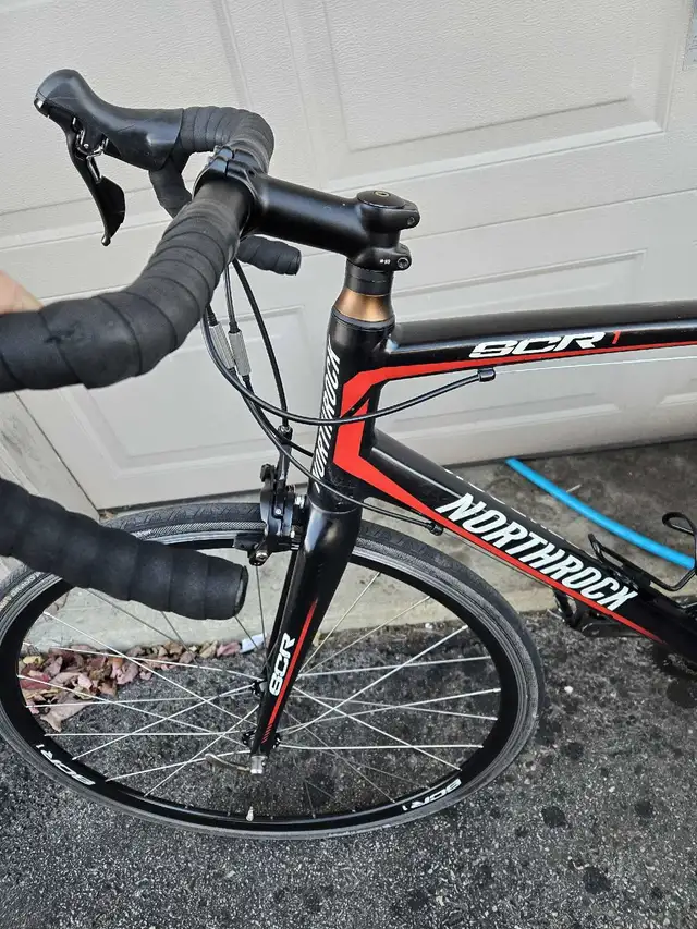 Northrock SCR1 road bike  in Road in Barrie - Image 9