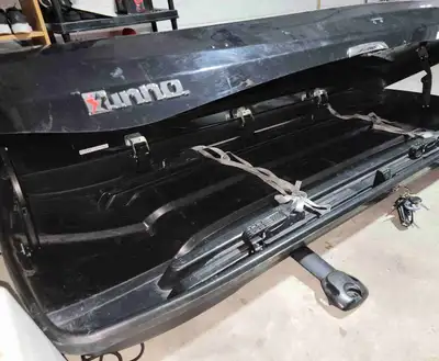Low profile for low garage door issue. Send me your offer. https://www.racksforcars.com/18130/inno-w...