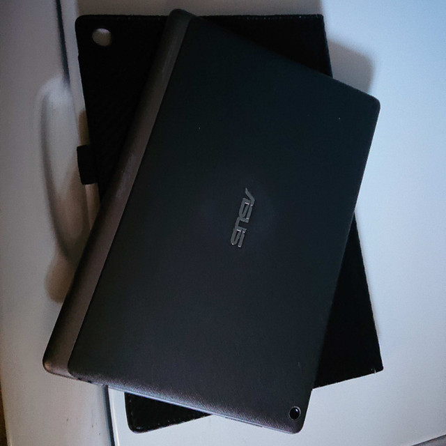 ASUS ZENPAD 10 P00C 10.1" 16GB  TABLET W/60 GB SD card & new cas in iPads & Tablets in City of Toronto - Image 3