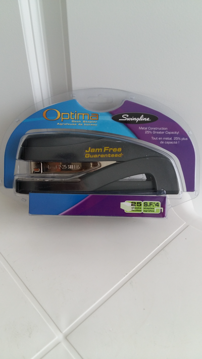 Swingline Optima Metal Desk Stapler, Model 878000 Condition : brand new, in the original package. •...