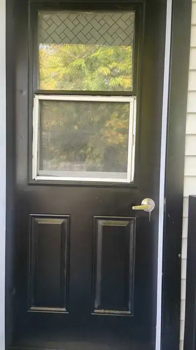 This cozy 1 bedroom apartment offers a convenient living space with all essential utilities included...