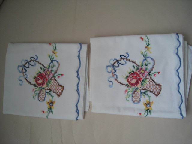 Vintage Embroidered Pillowcases on 100% Cotton in Bedding in Oakville / Halton Region - Image 2