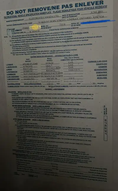 Roulotte Terry Dakota Tout fonctionne bien, lumières extérieur et intérieur ainsi que filage changée...