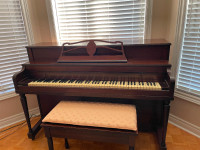Mason & Risch Console Piano