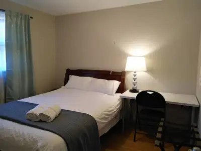 Private Furnished bedroom 401/404 Sheppard/Pharmacy/Finch June