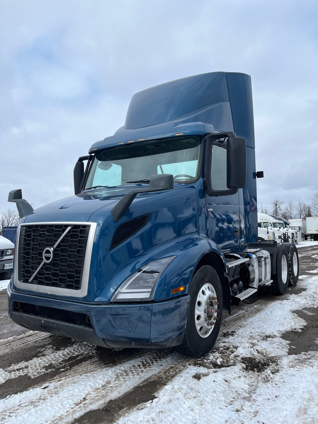 2019 Volvo VNR Day Cab in Heavy Trucks in Mississauga / Peel Region - Image 2