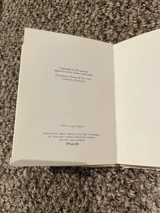16 Vintage Beatrix Potter Books of Peter Rabbit. 1988 & Earlier in Arts & Collectibles in Mississauga / Peel Region - Image 8