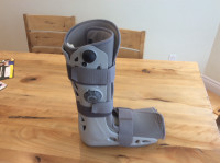 Aircast  orthopaedic boot