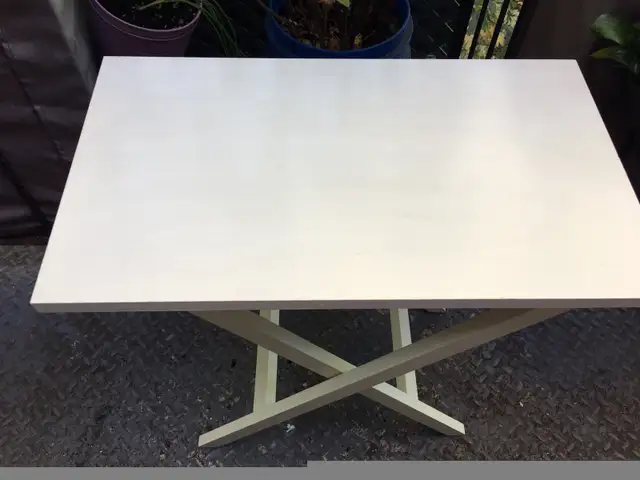 Folding table with glass top & wood in Other Tables in City of Montréal - Image 5