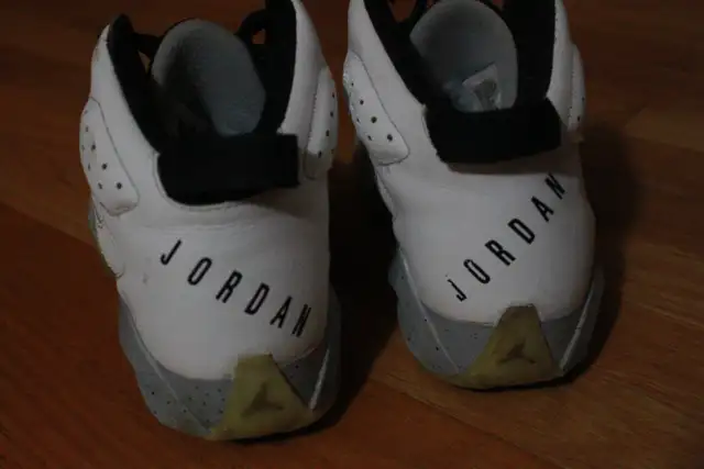 Air Jordans in Men's Shoes in Kitchener / Waterloo - Image 3