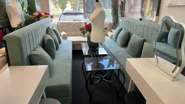 Luxury commercial velvet sofa, booths in Couches & Futons in Markham / York Region - Image 11