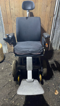  Fully Automatic and Adjustable Wheelchair 
