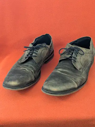Mens size 10M laced shoes - distressed brown suede, View more