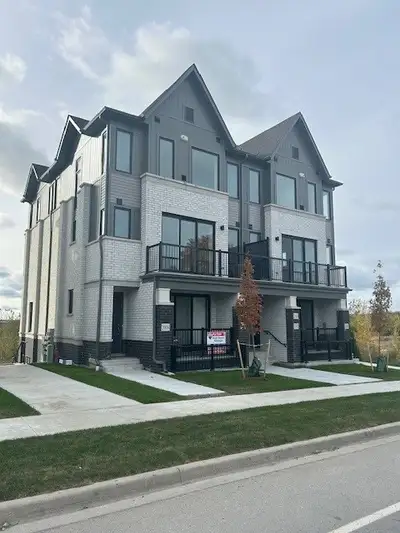 Move in ready townhouse, in this highly sought after neighbourhood minutes drive to Coburg Beach. An...