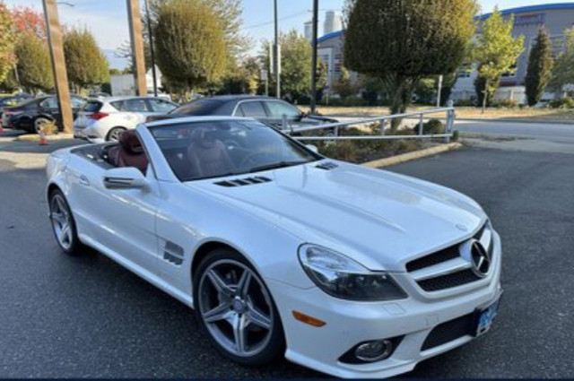 Mercedes Benz SL550 convertible in Cars & Trucks in Thompson