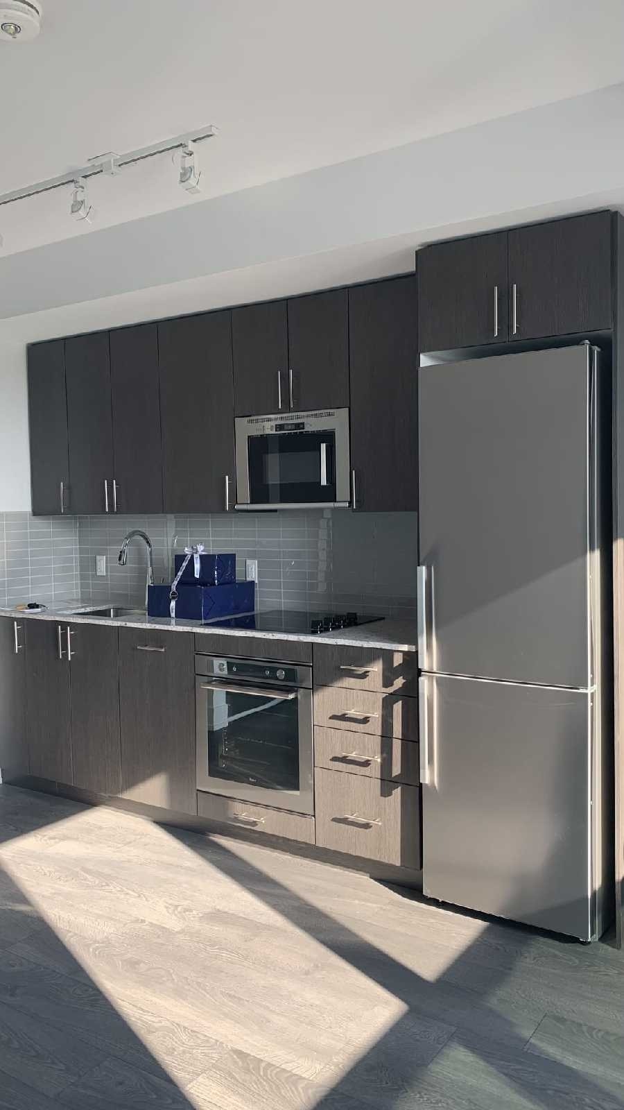 OSHAWA — Studio Apartment 4