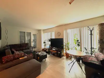 Big, Bright, fully furnished room available in a clean, modern high-rise in the heart of Downtown Va...