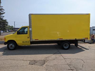 2003 Ford E-450 Delivery Truck