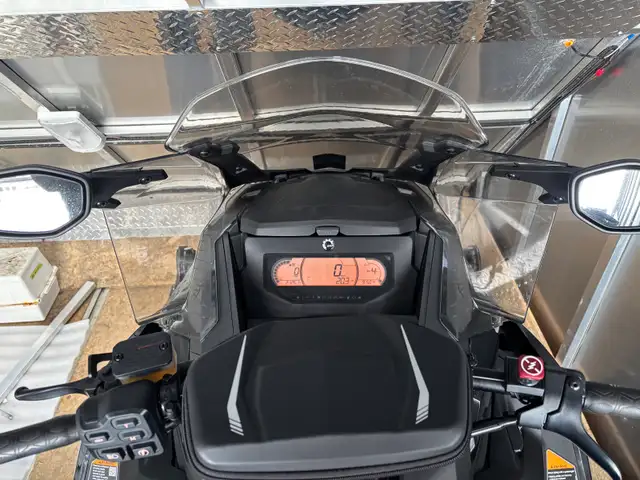 2024 Skidoo MXZX 850 137”  in Snowmobiles in Sarnia - Image 3
