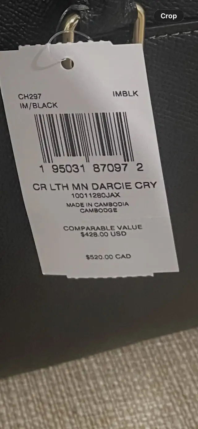 Woman’s Coach purse in Bags & Luggage in London - Image 4