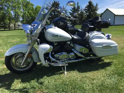 2006 Yamaha Royal Star Tour Deluxe, original owner, always ran on synthetic oils, stored in doors El...