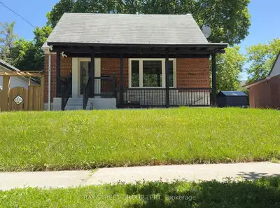 Welcome to this spacious and versatile 3-bedroom detached home featuring a finished 2-bedroom baseme...